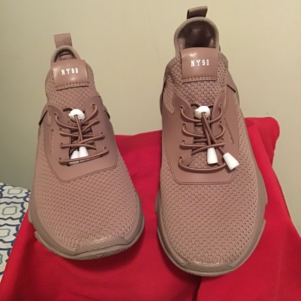 🔥Steve Madden, new condition, size 11M, no box, gorgeous, NY 90